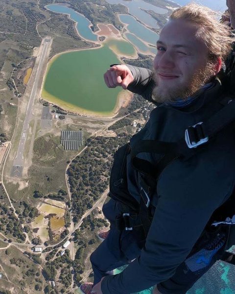 Cosmo Skydiving.