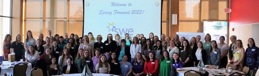Very large group of women at SWE Spring Forward 2023.
