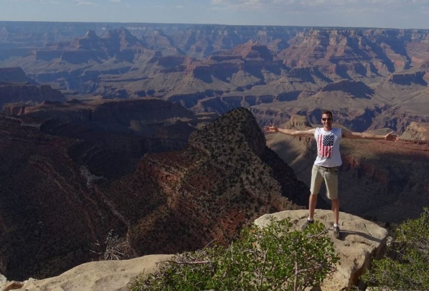 Simone on a road trip through Colorado, Utah, and Arizona, enjoying scenic landscapes and stopping at iconic destinations, including the breathtaking Grand Canyon.