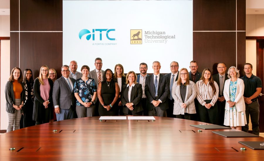 Leaders of MTU and ITC at the Corporate Fellowship Program Signing Event.